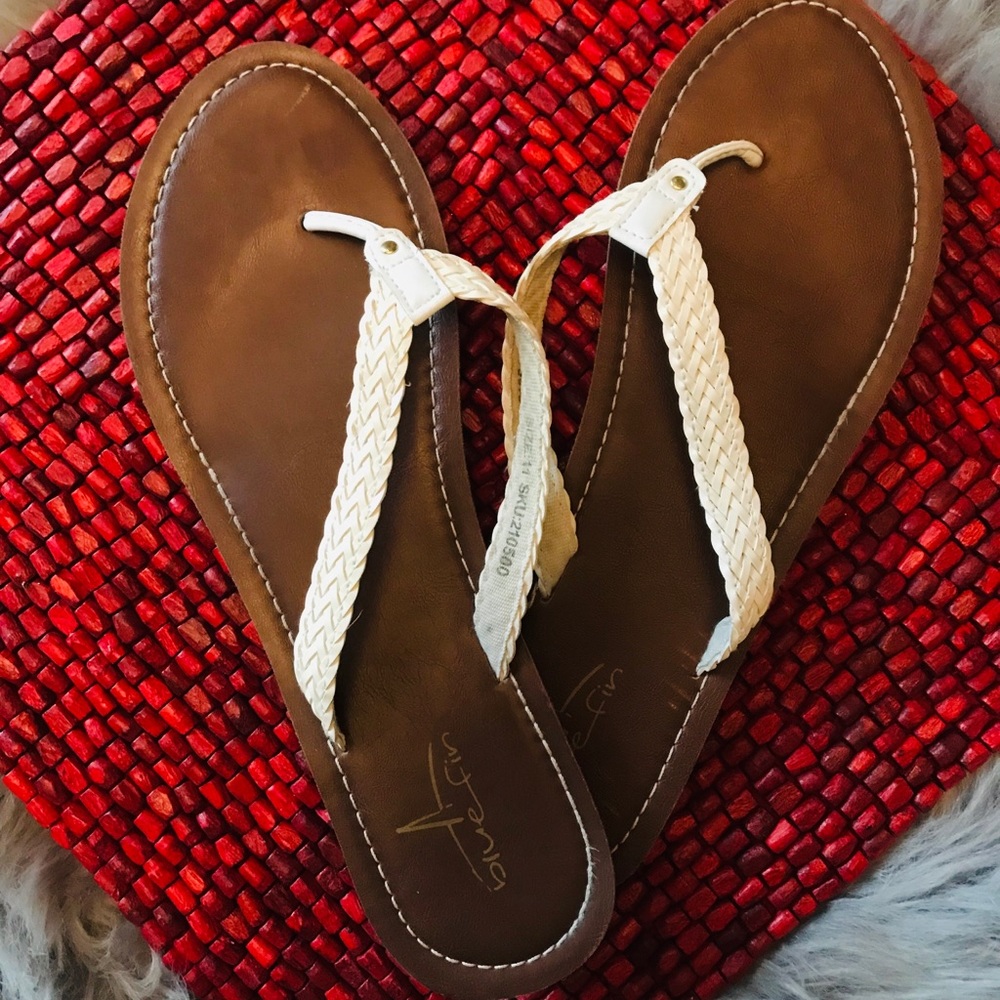 Blue Fin sandals 🐟
